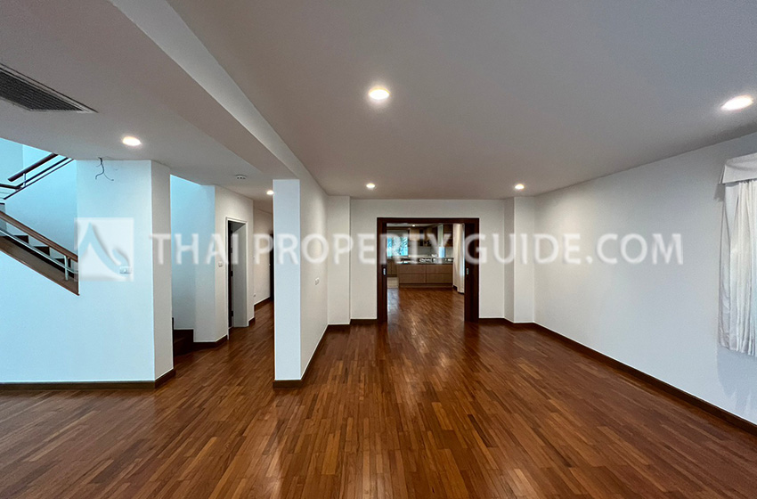 House with Shared Pool in Nichada Thani 